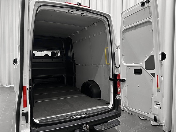 Volkswagen Crafter 4 of 5