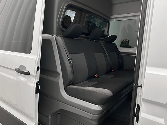 Volkswagen Crafter 7 of 13