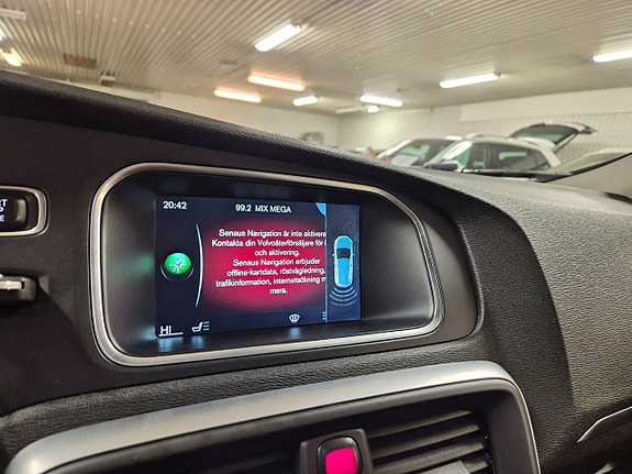 Volvo V40 16 of 21