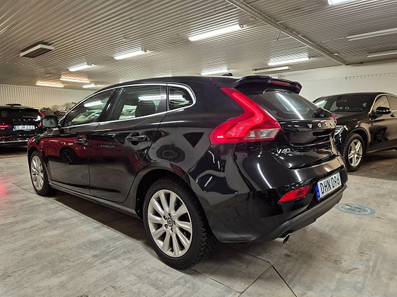 Volvo V40 7 of 21