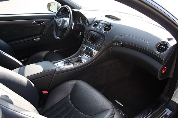 Mercedes-Benz SL350 5 of 6