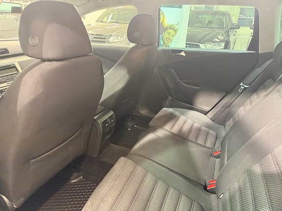 Volkswagen Passat 7 of 10