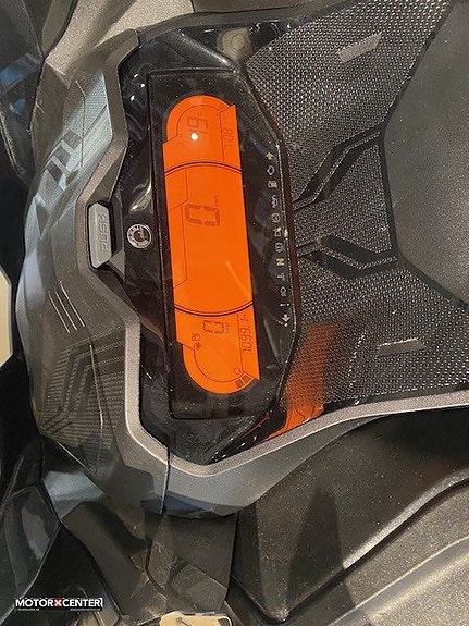Ski-Doo Renegade 900 ACE Turbo 6 of 7