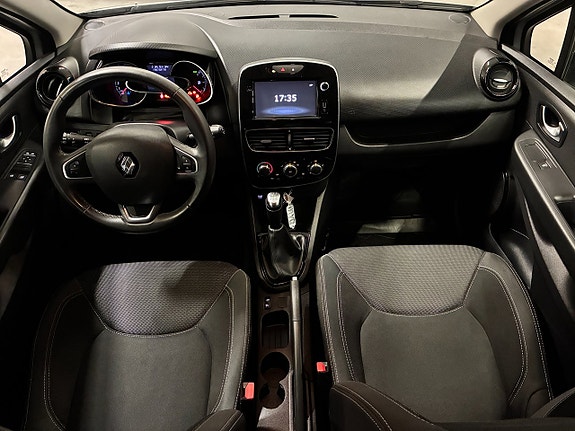 Renault Clio 14 of 15