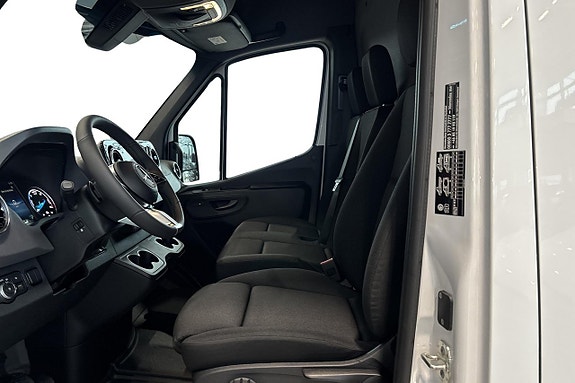 Mercedes-Benz eSprinter 414 10 of 13