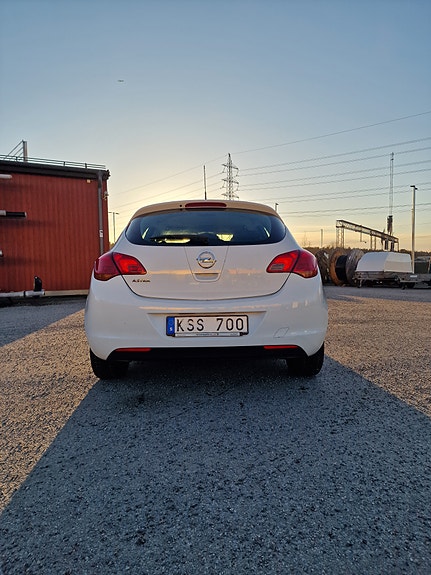 Opel Astra 5 of 5