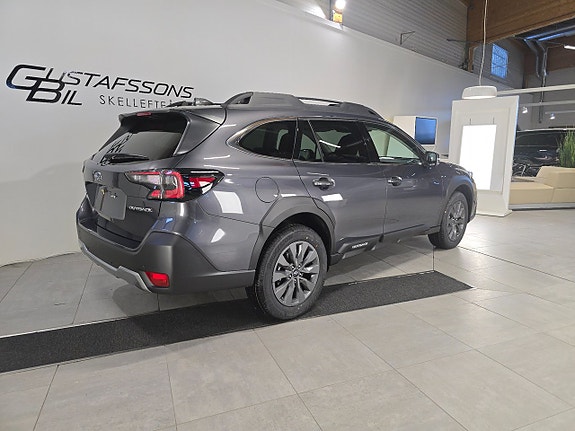 Subaru Outback 4 of 5