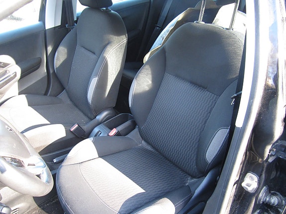 Peugeot 208 6 of 6
