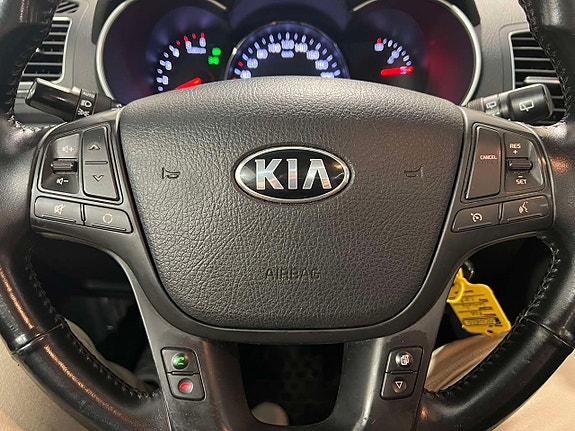 Kia Sorento 12 of 27