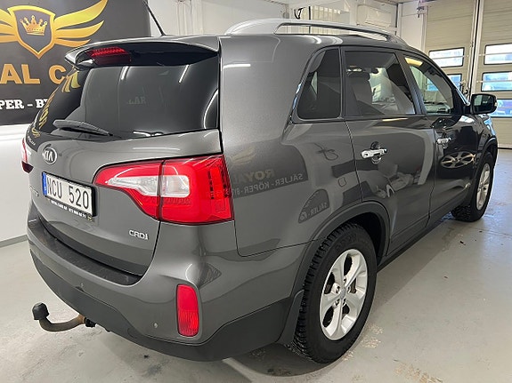 Kia Sorento 4 of 27