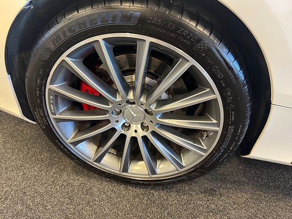 Mercedes-Benz S63 14 of 30