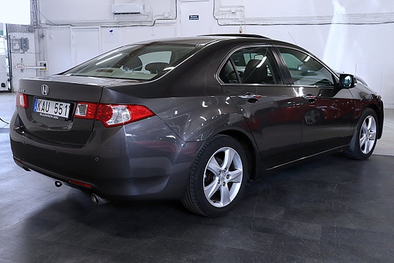Honda Accord 3 of 5