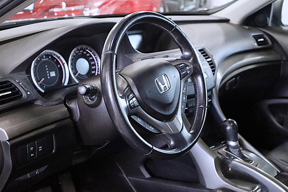 Honda Accord 9 of 23
