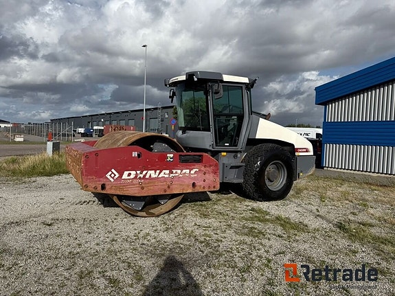 Vält Dynapac CA6500D låga timmar