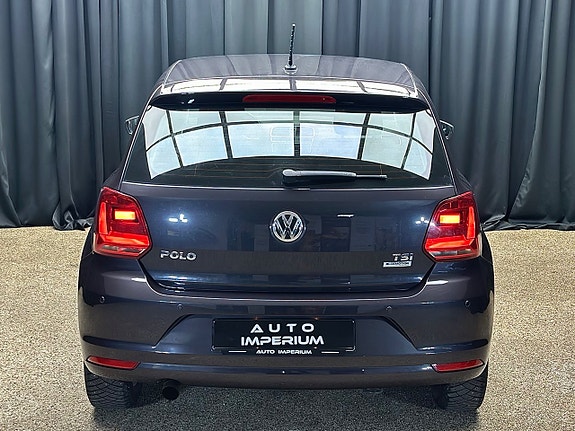 Volkswagen Polo 10 of 23