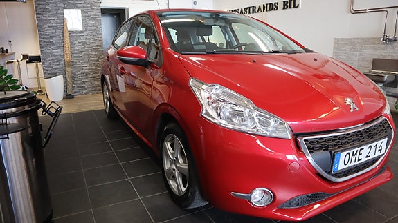 Peugeot 208 6 of 8