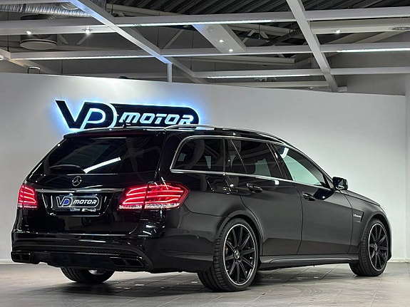 Mercedes-Benz E63 5 of 5