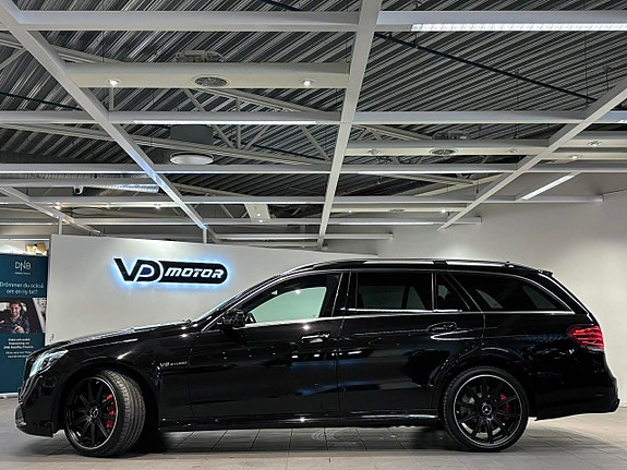 Mercedes-Benz E63 2 of 5