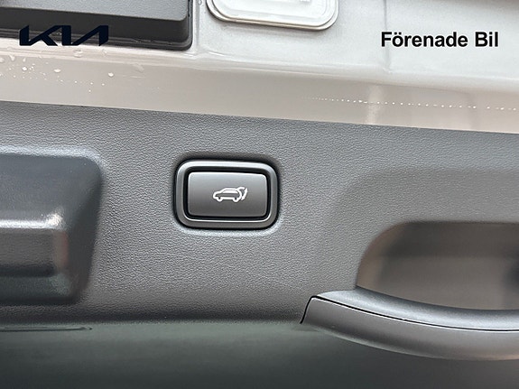 Kia EV6 17 of 21