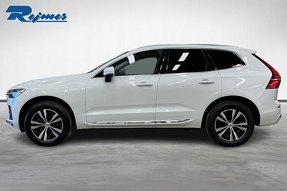 Volvo XC60 3 of 17
