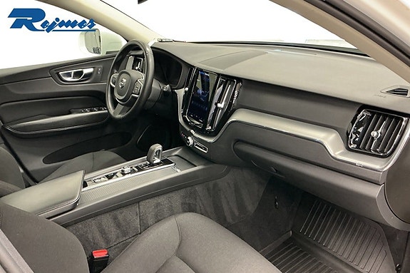 Volvo XC60 6 of 17