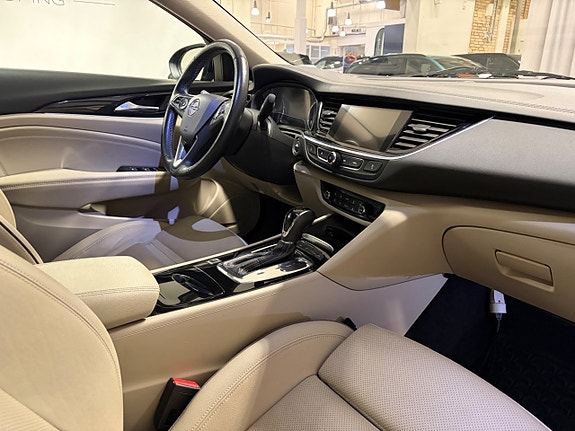 Opel Insignia 12 of 20