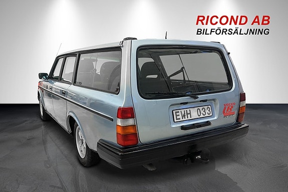 Volvo 245 7 of 28