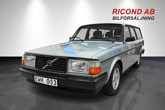 Volvo 245 9 of 28