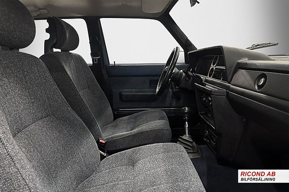 Volvo 245 14 of 28