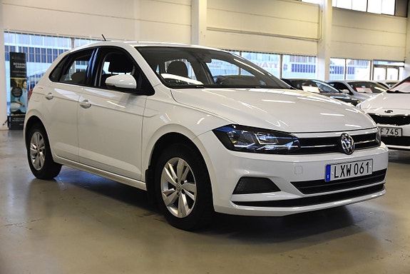Volkswagen Polo 2 of 5