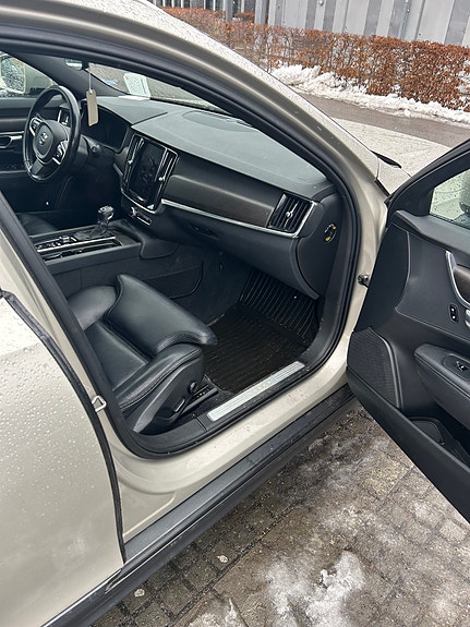 Volvo V90 Cross Country 5 of 5