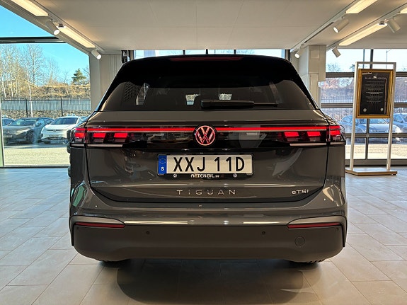 Volkswagen Tiguan 7 of 27