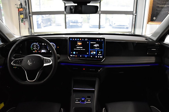 Volkswagen Tiguan 10 of 27