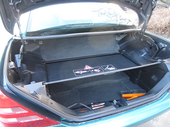 Mercedes-Benz SLK230 7 of 9