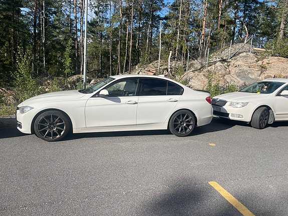 BMW 318d 2 of 6
