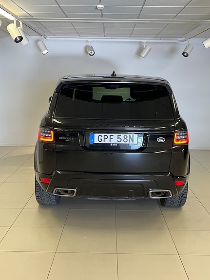 Land Rover Range Rover Sport 7 of 10