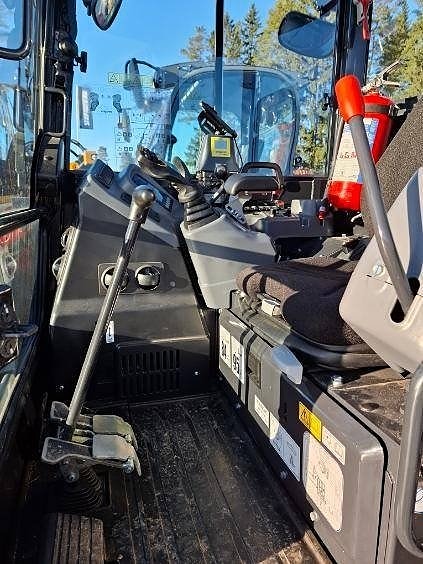 Yanmar Vio 57 U 2 of 5