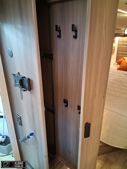 Kabe Travel Master Novum Compact 720 LXL 15 of 21