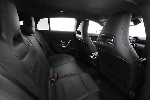 Mercedes-Benz CLA200 19 of 30