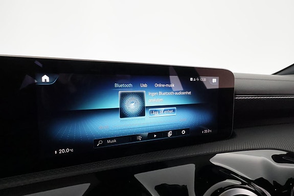Mercedes-Benz CLA200 26 of 30