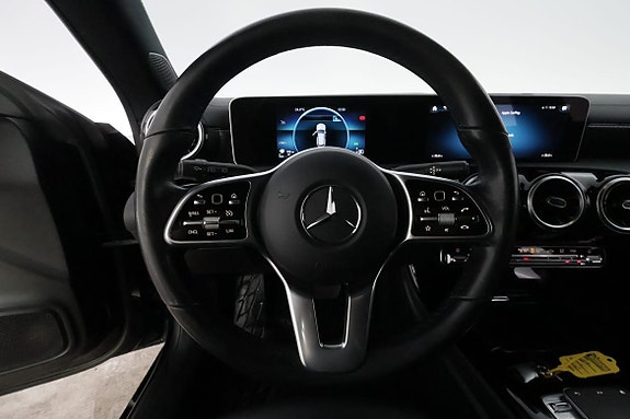 Mercedes-Benz CLA200 15 of 30