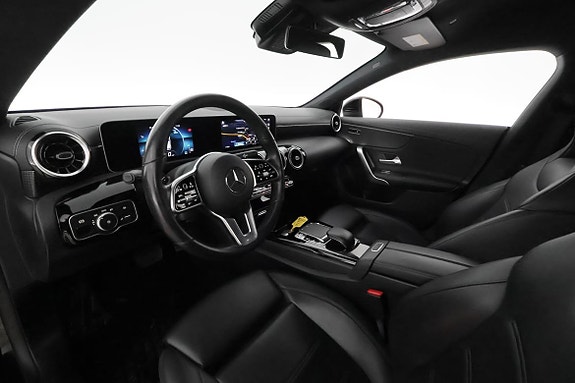 Mercedes-Benz CLA200 12 of 30