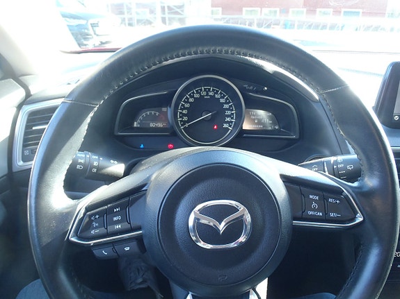Mazda 3 8 of 15