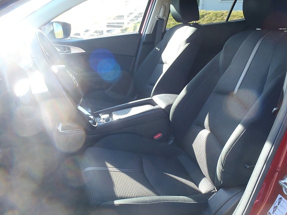 Mazda 3 10 of 15