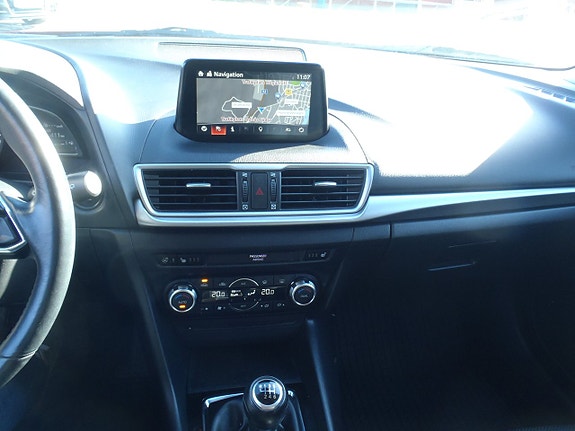 Mazda 3 9 of 15