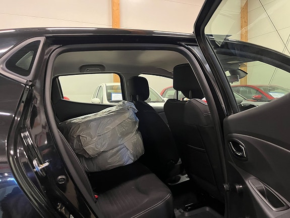 Renault Clio 12 of 14