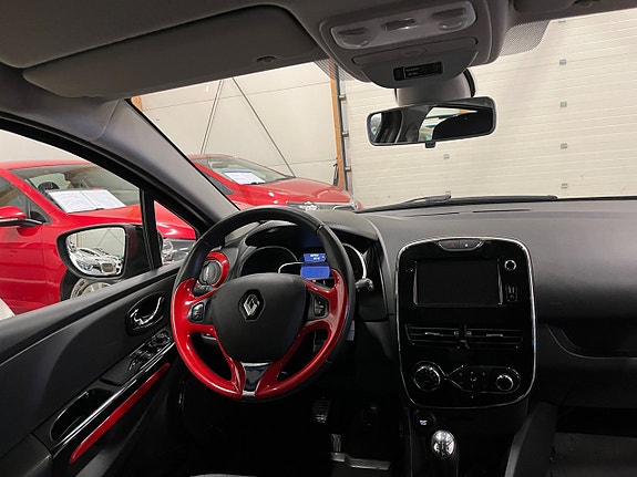 Renault Clio 13 of 14