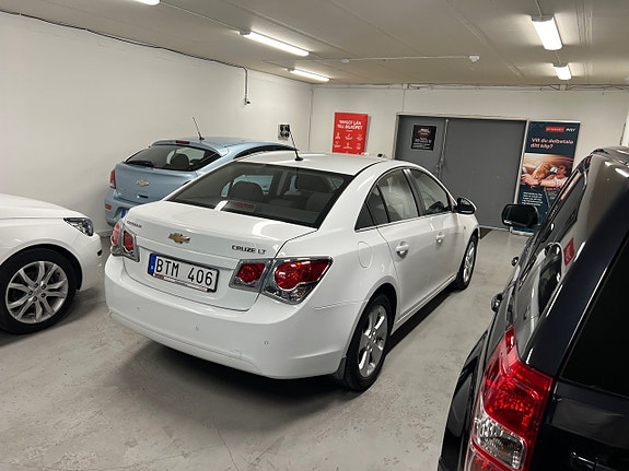 Chevrolet Cruze 5 of 5