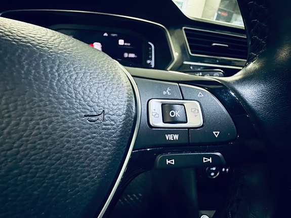 Volkswagen Tiguan 17 of 27