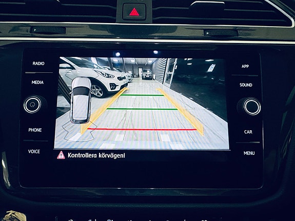 Volkswagen Tiguan 19 of 27